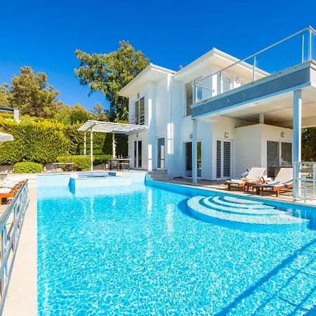 Villa 1 *