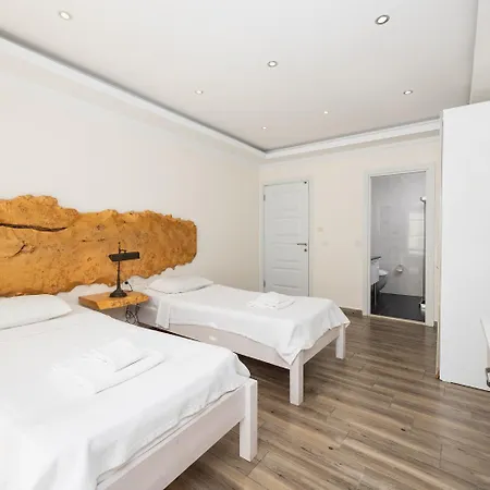 1 Villa