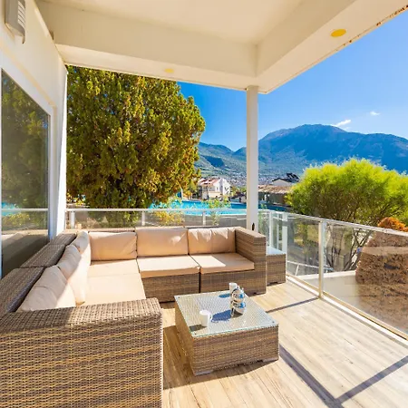 1 * Oludeniz